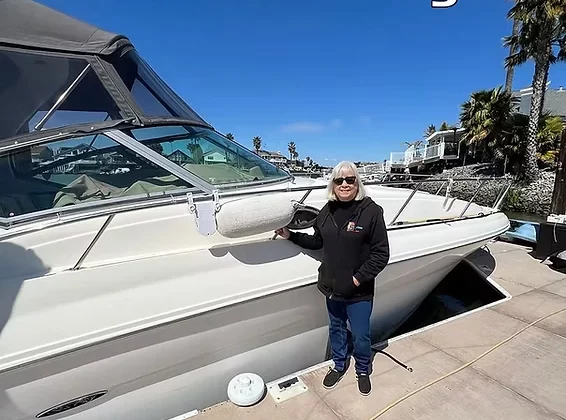 Standard automatic Bluetooth boat fender deployment system for fenders up to 8 inches in diameter